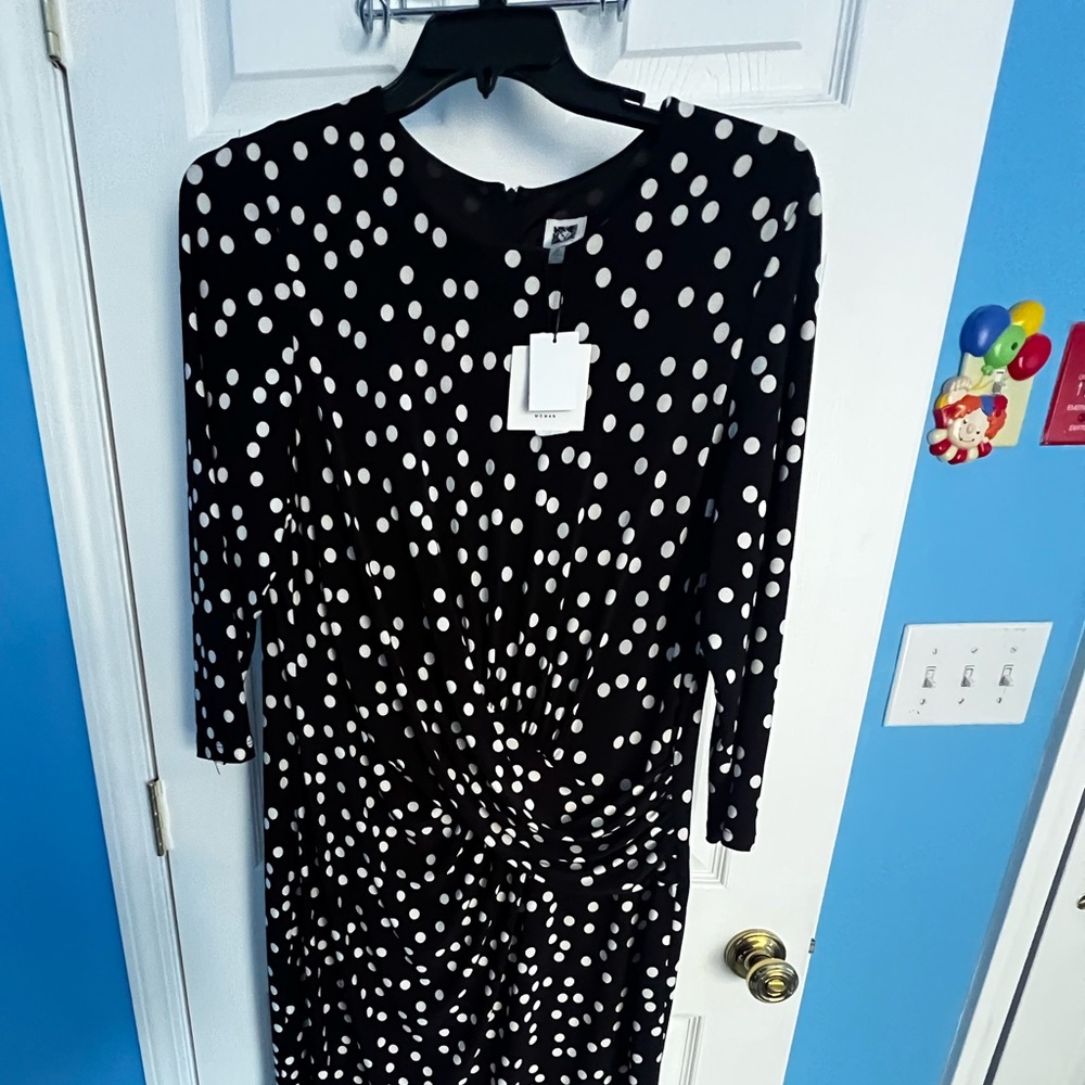 Anne Klein Brand New Polka Dress 2X. Very Stylish